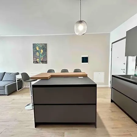 10 Min Airport+free Private Parking5 Min Train Bergamo