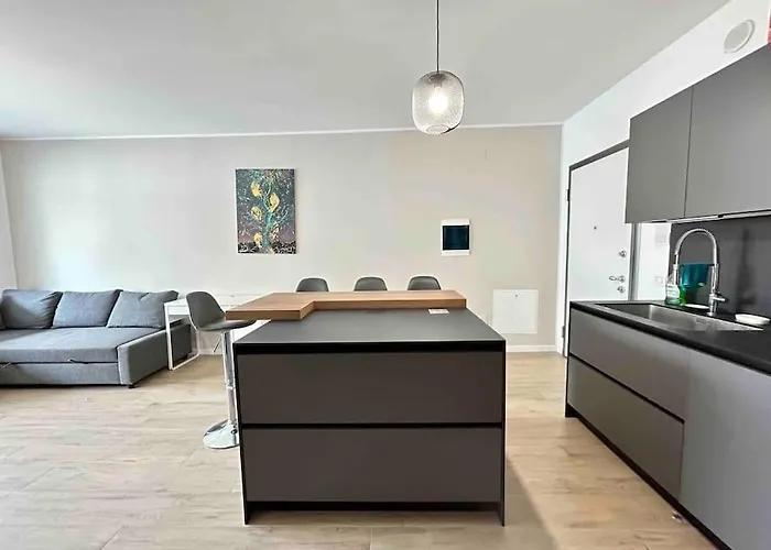 10 Min Airport+free Private Parking5 Min Train Bergamo