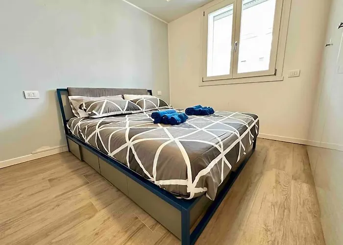 Apartment 10 Min Airport+free Private Parking5 Min Train Bergamo